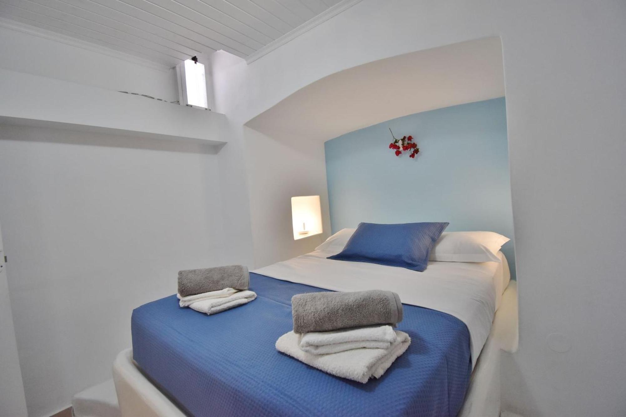 Blue Mare Apartments On The Beach Firopotamos Стая снимка