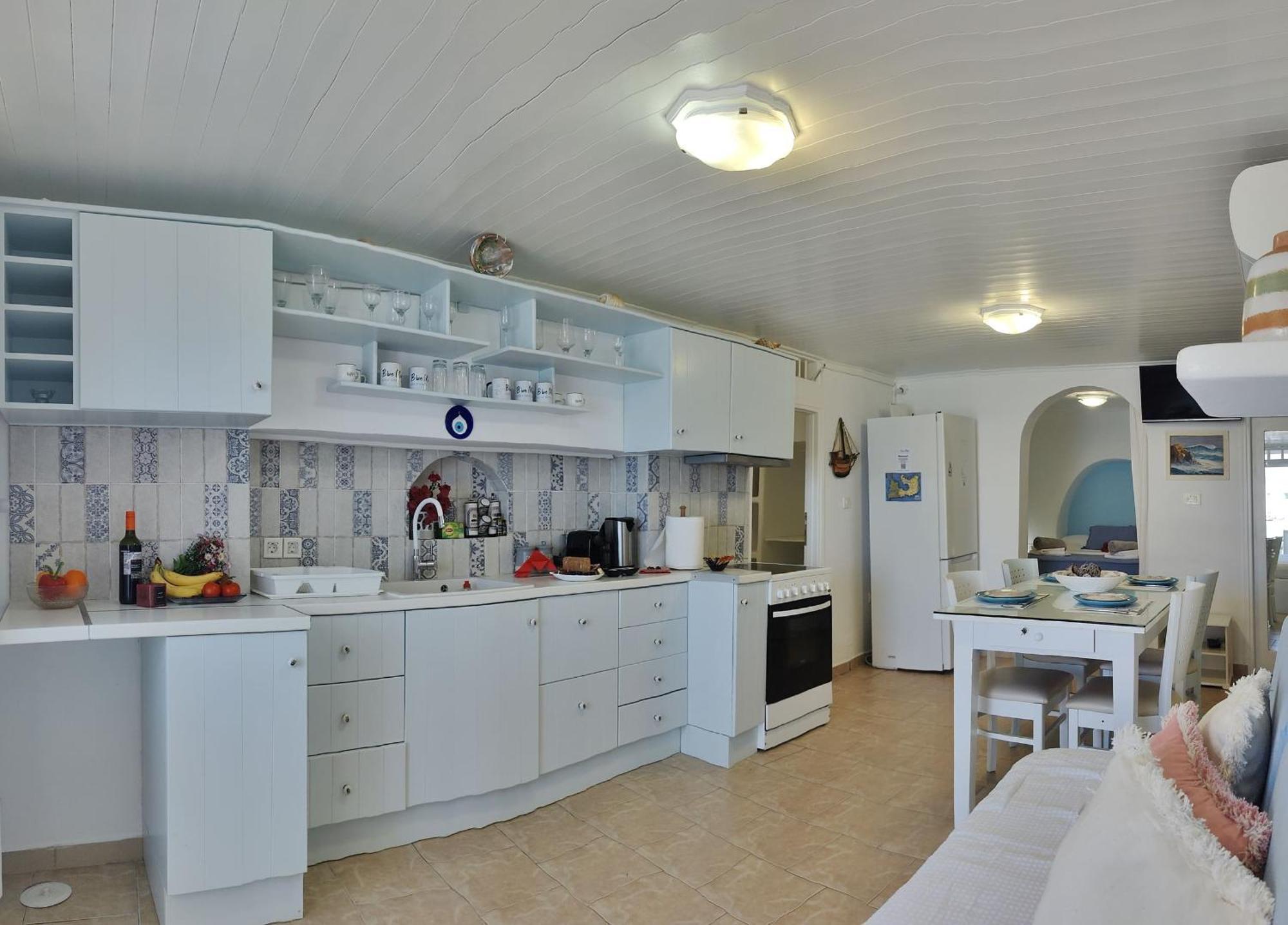 Blue Mare Apartments On The Beach Firopotamos Стая снимка