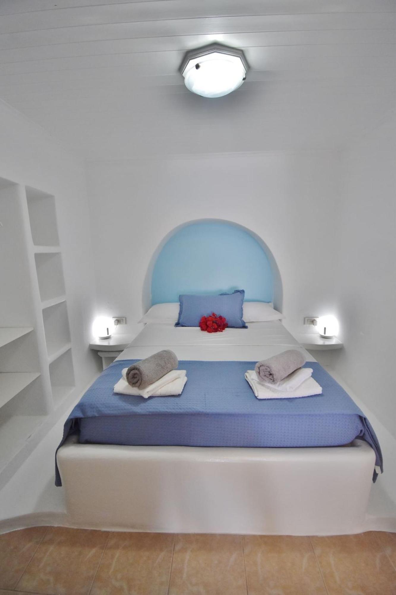 Blue Mare Apartments On The Beach Firopotamos Стая снимка