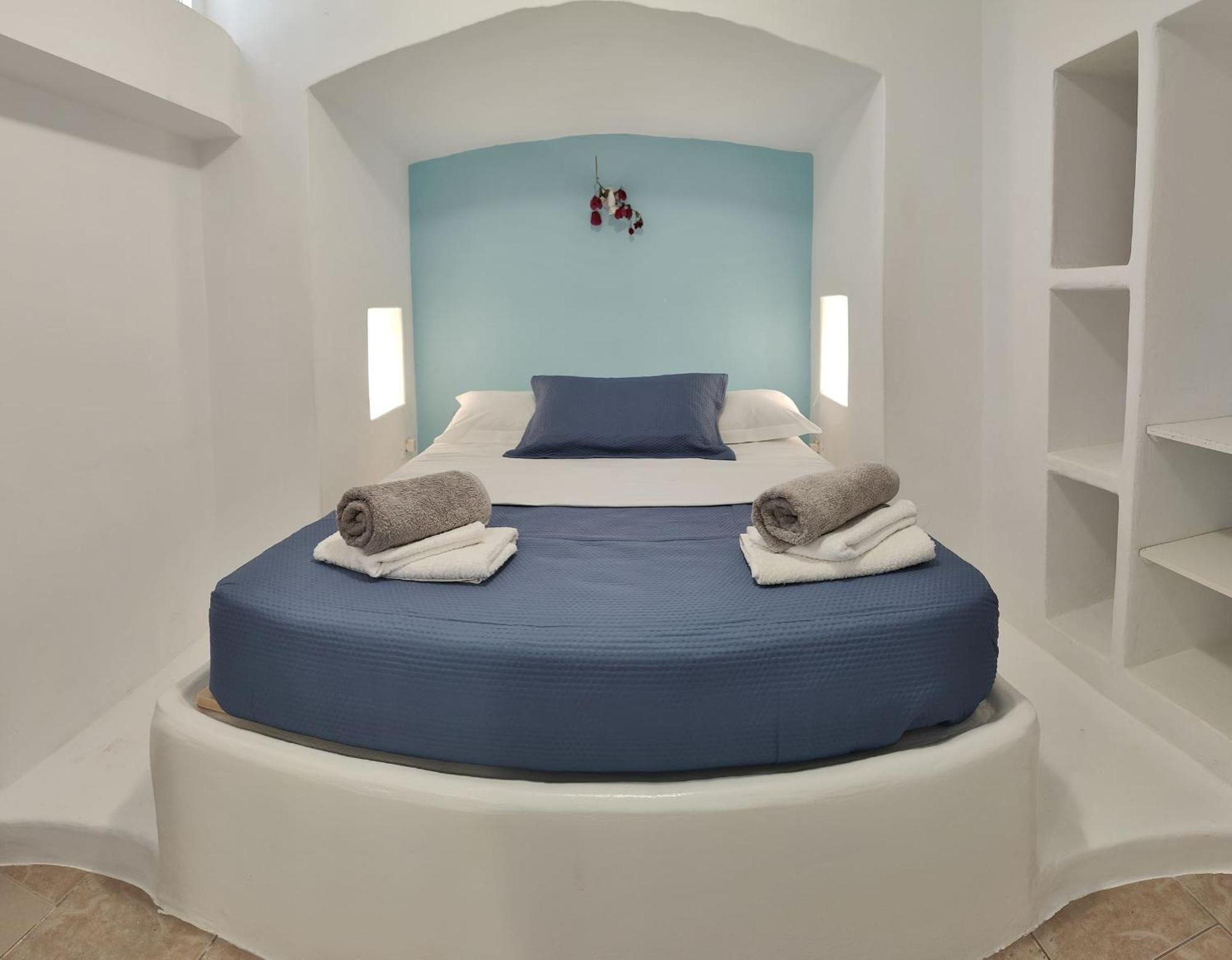 Blue Mare Apartments On The Beach Firopotamos Стая снимка