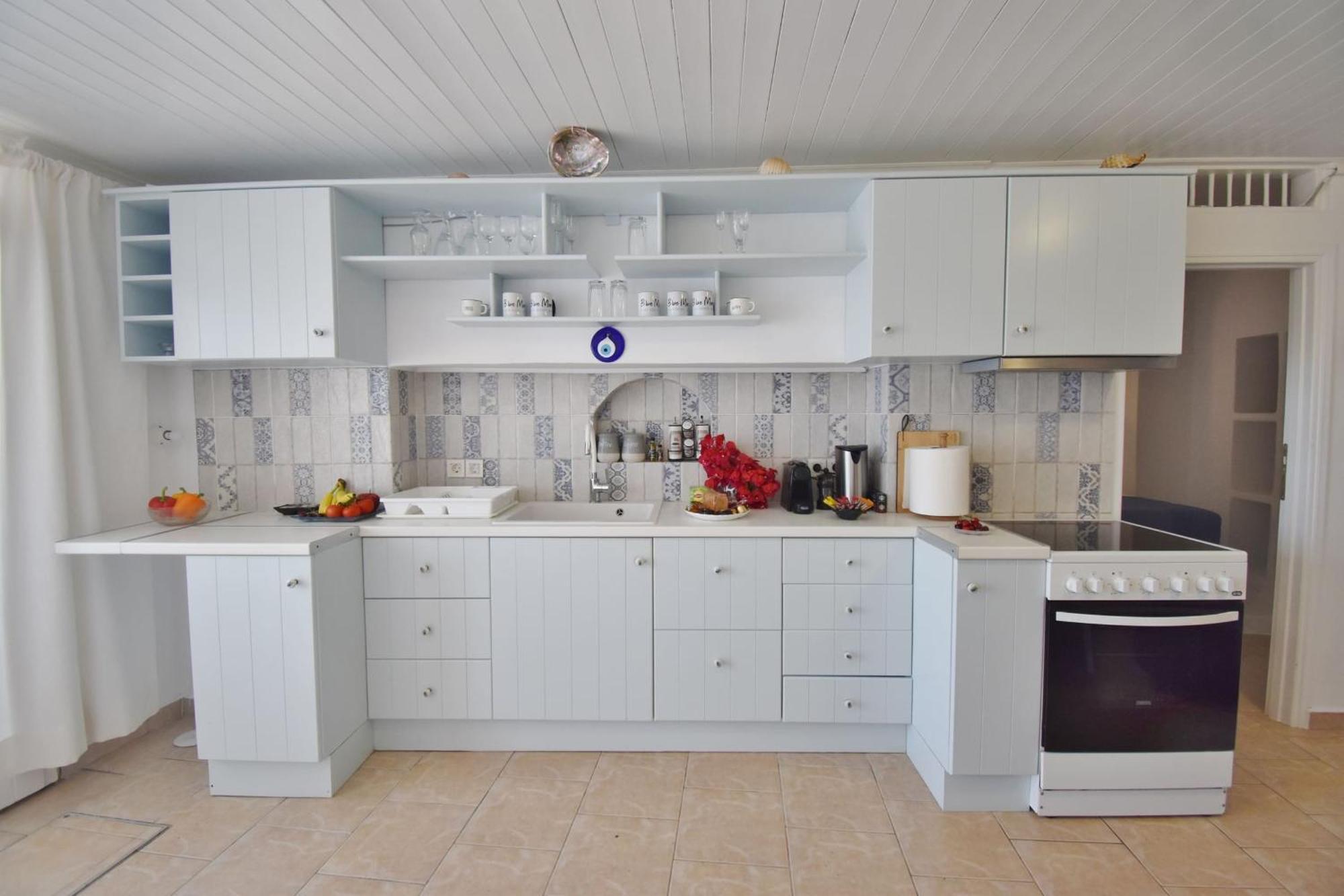 Blue Mare Apartments On The Beach Firopotamos Стая снимка