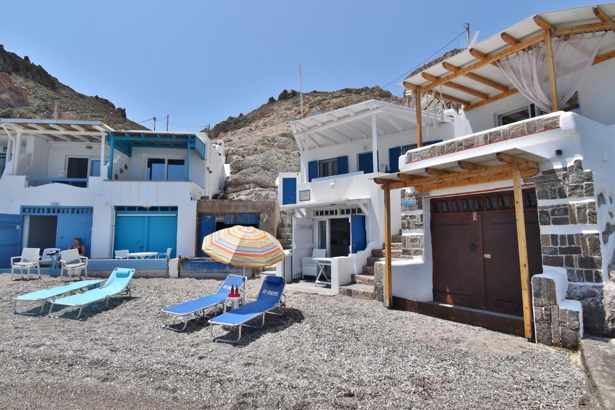 Blue Mare Apartments On The Beach Firopotamos Стая снимка