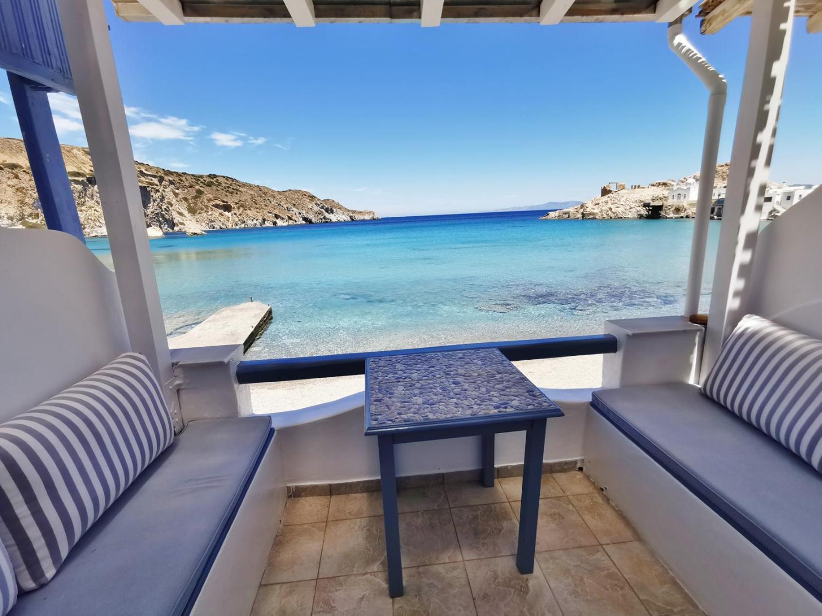 Blue Mare Apartments On The Beach Firopotamos Стая снимка