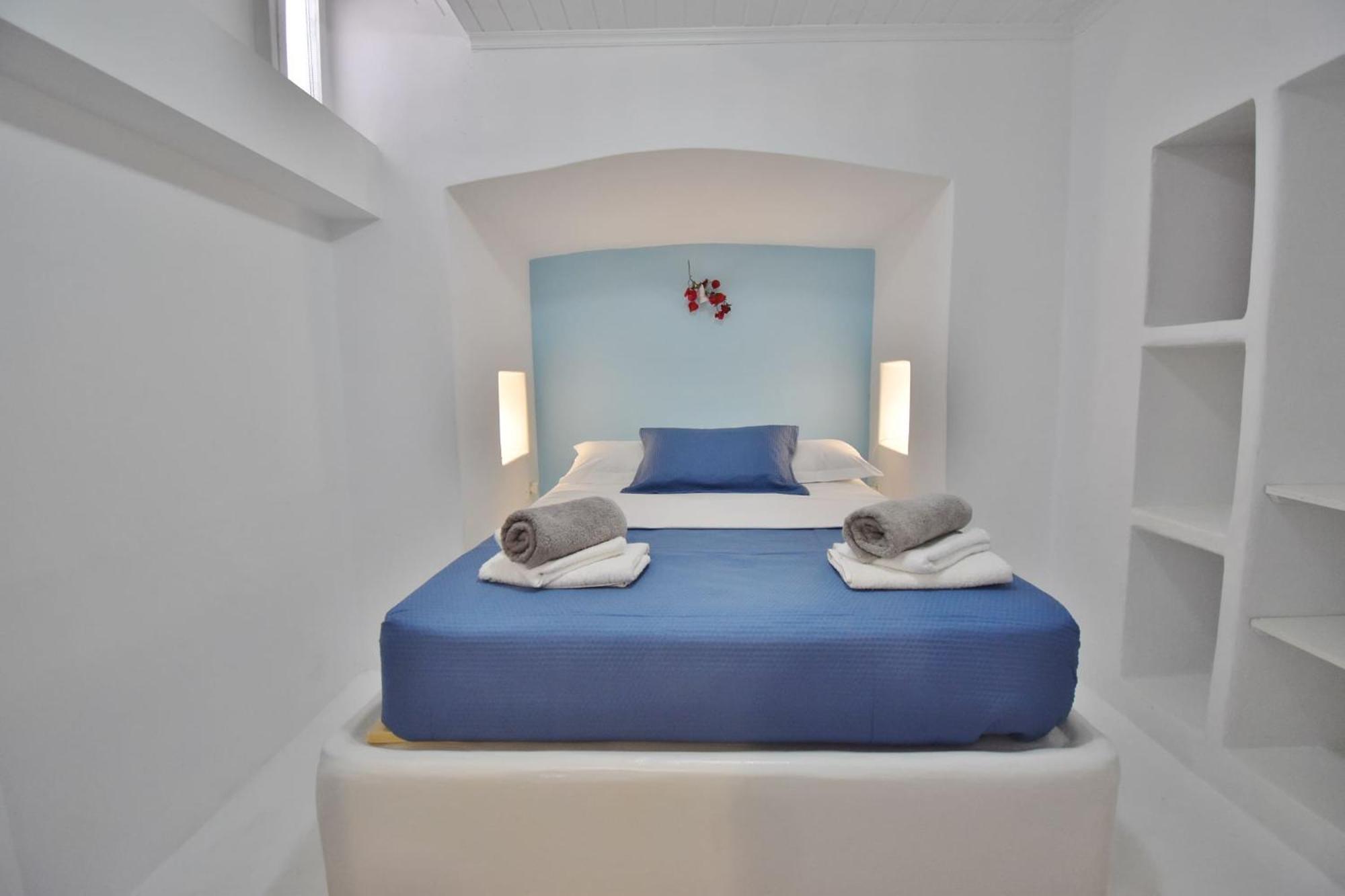 Blue Mare Apartments On The Beach Firopotamos Стая снимка
