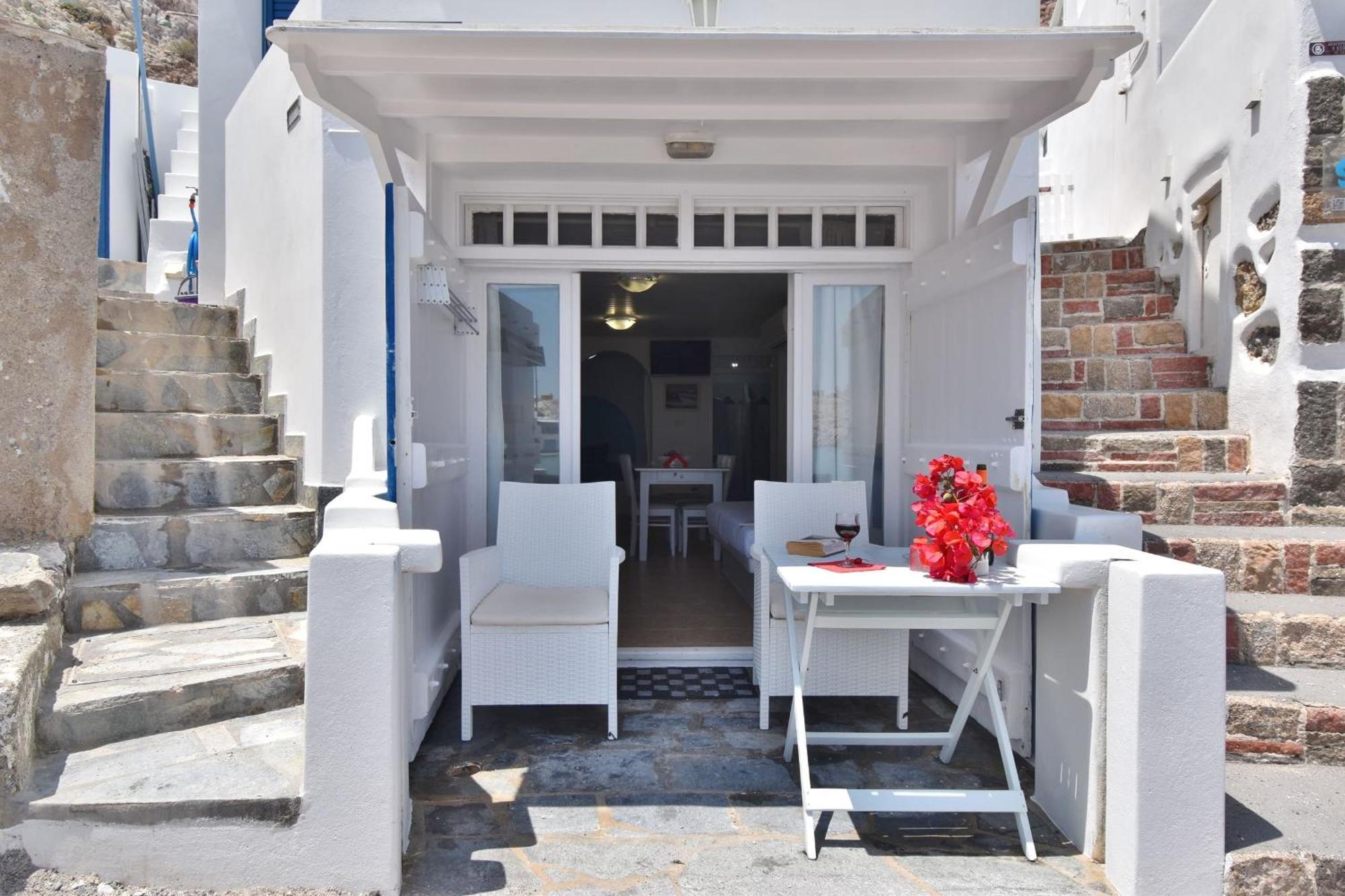 Blue Mare Apartments On The Beach Firopotamos Стая снимка