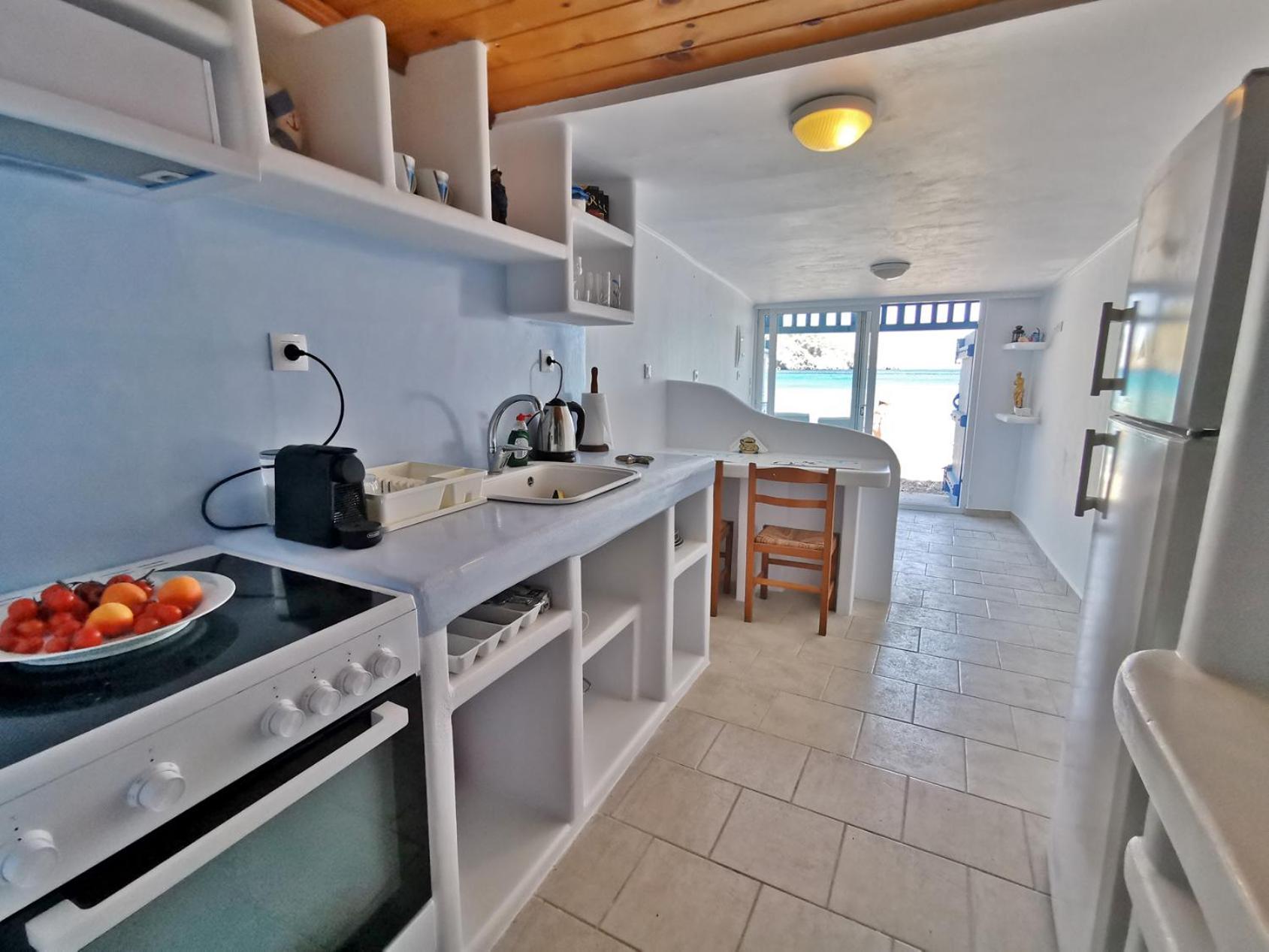 Blue Mare Apartments On The Beach Firopotamos Стая снимка