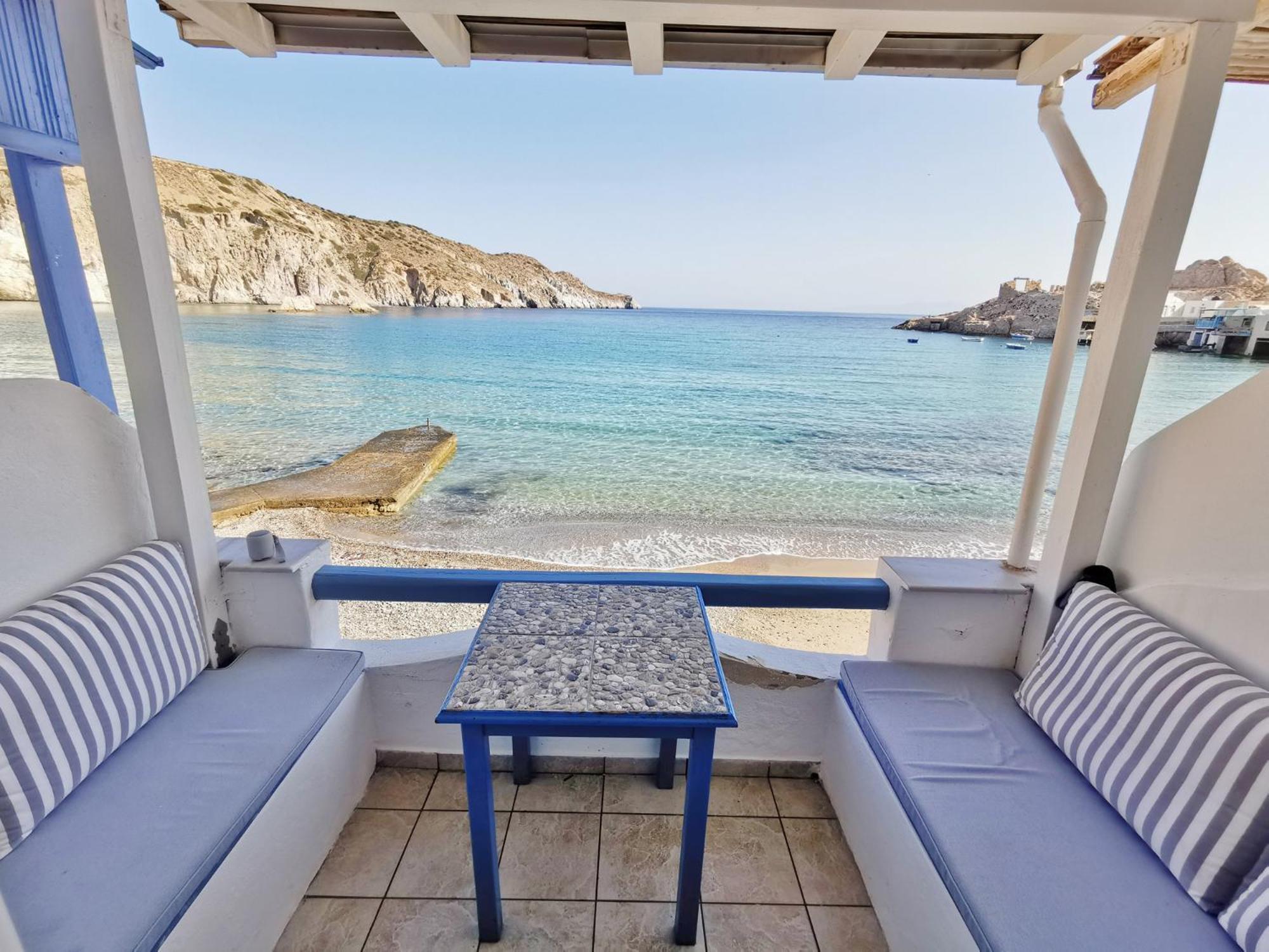 Blue Mare Apartments On The Beach Firopotamos Стая снимка
