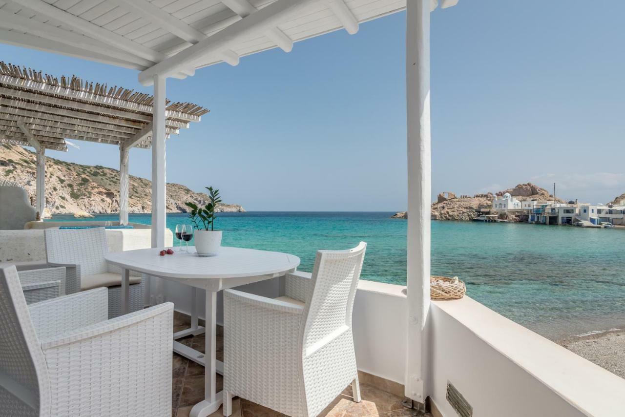 Blue Mare Apartments On The Beach Firopotamos Екстериор снимка